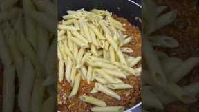 Easy Ground Beef and Pasta Skillet Dinner