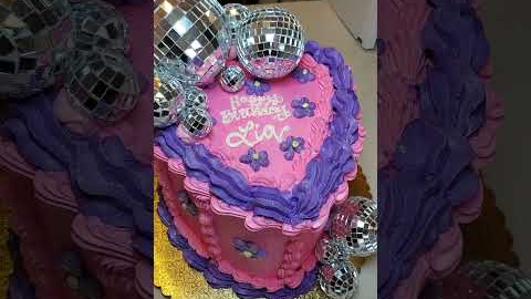 #disco #birthday #birthdaycake #funky #funkytown #vintage #vibes #cake #desserts #food #dessert #fyp