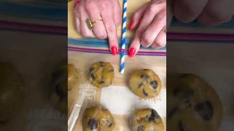 Smart freezer storage technique for baked goods! #cookies #baking