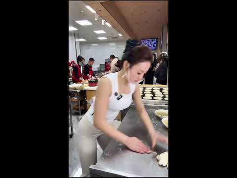 Third-Person Flatbread Prep | Hand-Pressed Dough & Baking Process | No Commentary