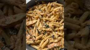 Creamy Garlic Chicken Pasta #dinnerideas #pastarecipe #chickenrecipe