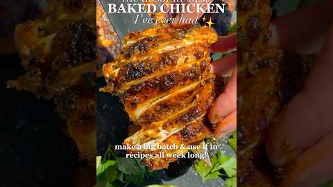 BEST Baked Chicken Thighs: Click the link in my bio and then select the photo to get the recipe ❤️